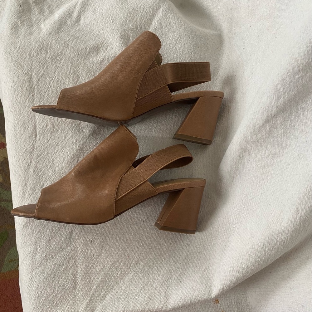 Elegant Tan Vaneli Women's Heels